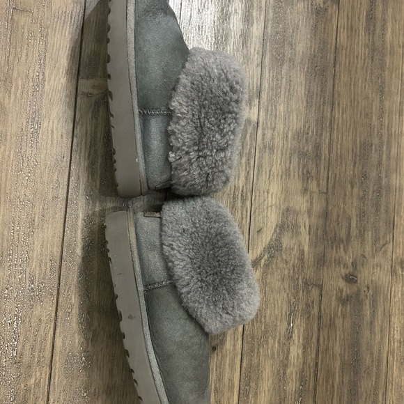 UGG Gray Shearling Boots - Picture 5 of 6